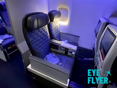 Delta-Premium-Select-Seats-22A-22B-Comfort-Plus-767-400-Review - Eye of the Flyer