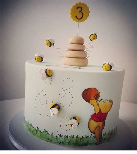 Today is Winnie the Pooh day. We love this beautifully simple cake by @vanilicans - Edible Image ...