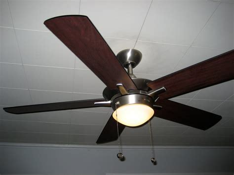 10 Tips for Choosing Bedroom Ceiling Fans - Warisan Lighting