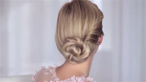 12 Gorgeous Elsa Braid Hairstyles For Queens - Hood MWR