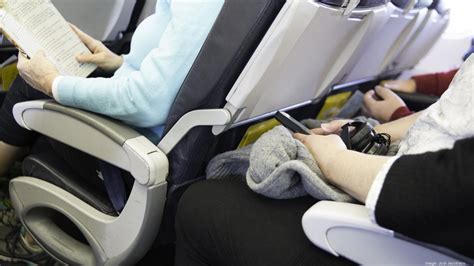 FAA will now enforce seat, legroom space on planes through new legislation - Pacific Business News