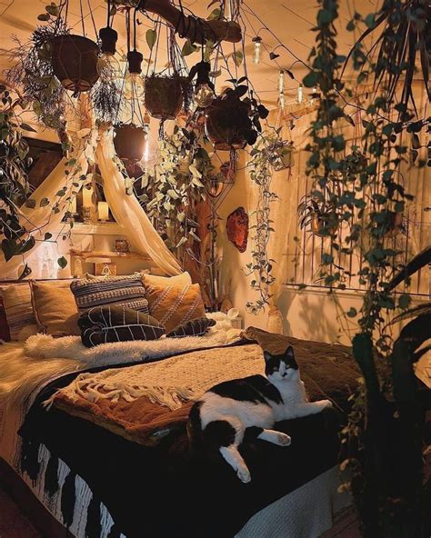 Witch Aesthetic Bedroom, Witchy Bedroom Ideas, Witch Bedrooms, Witchy Room, Aesthetic Room Decor ...