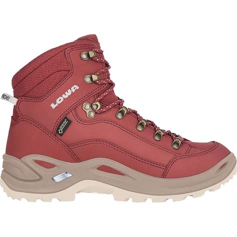 Lowa hiking boots: good brawny boot brand - www.hikingfeet.com