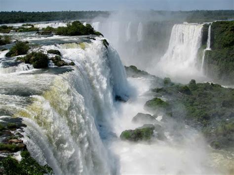 Things to do at Iguazu Falls in Brazil and Argentina | Velvet Escape