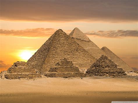 Egyptian Pyramids Wallpapers - Top Free Egyptian Pyramids Backgrounds - WallpaperAccess