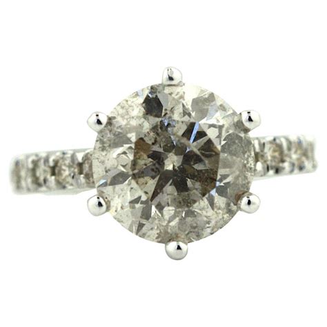 18K White Gold Solitaire Diamond Ring For Sale at 1stDibs