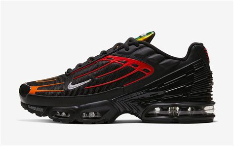 The Nike Air Max Plus 3 Appears in Black, Orange and Iridescent | HOUSE OF HEAT