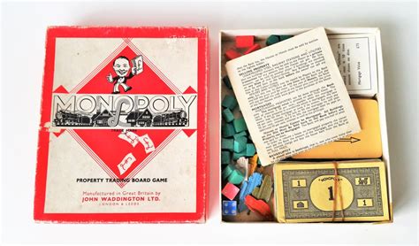 Vintage monopoly game - hetychrome