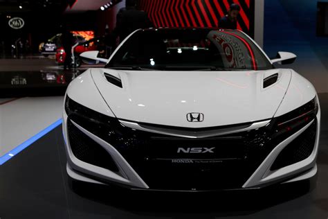 Is the Second-Gen Honda NSX Different From the Acura NSX?