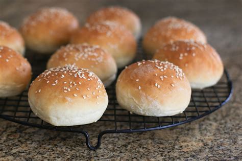 Bread Machine Hamburger Buns Recipe (or Hot Dog Buns)