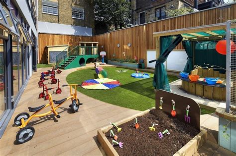 LONDON, August 5, 2014 /PRNewswire/ -- Nursery group Bright Horizons continues to grow wi ...