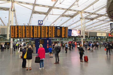 Manchester Piccadilly Station - Visit Manchester's Principal Railroad Station – Go Guides