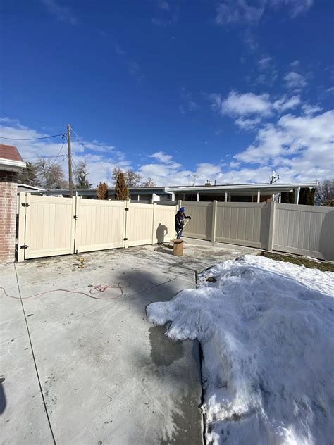 Professional Vinyl Fence Installation in Salt Lake City