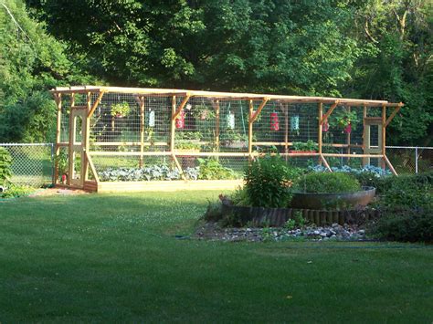 Deer proof garden fencing ideas | Hawk Haven