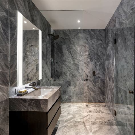 Ten bathrooms that celebrate the variety of veiny marble – 【Architectural CAD Drawings】