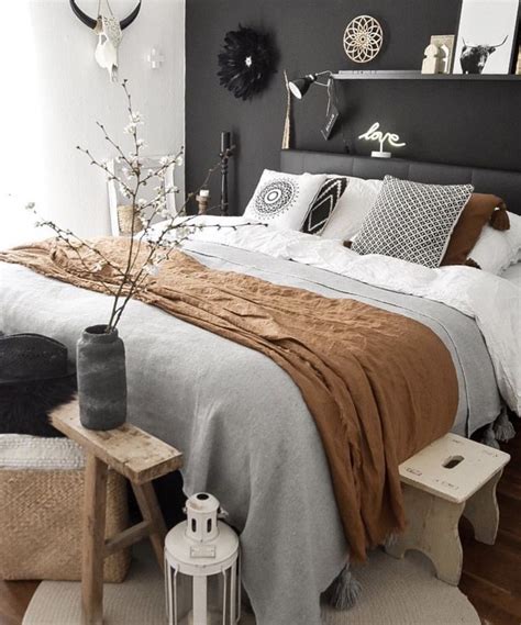 20+ Brown And White Bedroom Ideas – HomeDecorish