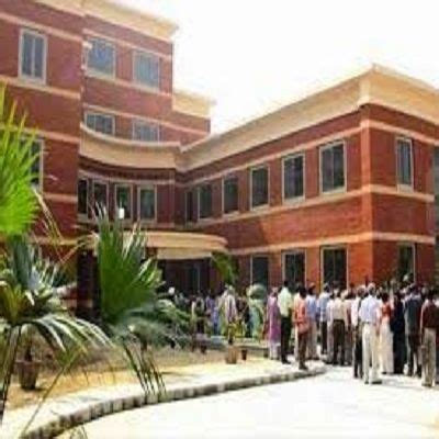 Deshbandhu College Delhi -Admissions 2023, Ranking, Placement, Fee Structure