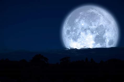 Super Blue Moon 2023: Date, Time, where and how to watch in Dubai, UAE and Middle East - Arabian ...