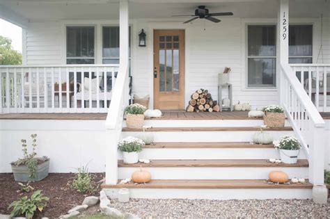 Fall Farmhouse Front Porch - Farmhouse on Boone