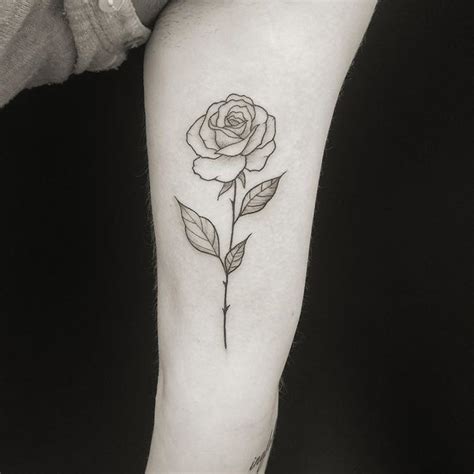 Minimal Rose by @miguel_orcal done with @bluebirdneedles @balm_tattoo @musotoku @killerinktattoo ...