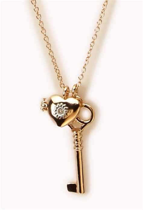 Forever 21 Heart Key Pendant Necklace in Metallic | Lyst