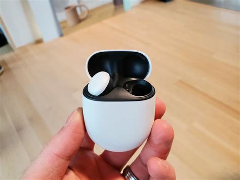 Google Pixel Buds hands-on: True wireless earbuds with ambition | Android Central