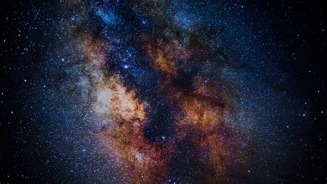 The center of the Milky Way galaxy | Windows Spotlight Images