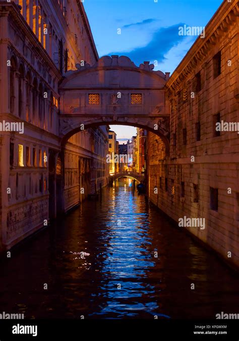 Bridge of Sighs, Venice, Italy Stock Photo: 164484732 - Alamy