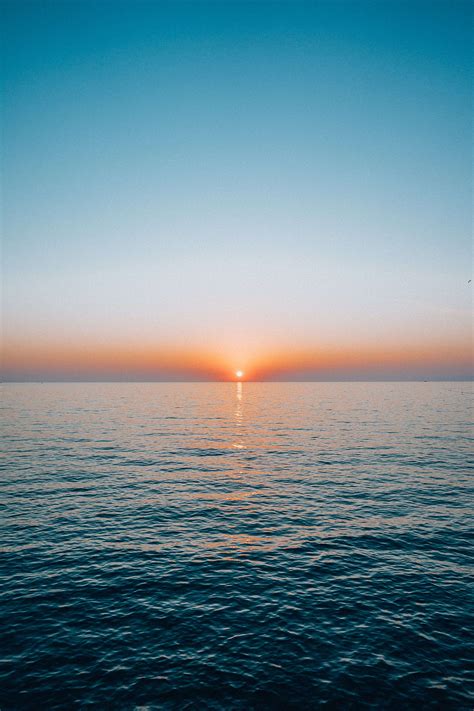 Beautiful Sunset Wallpaper over the Sea in Croatia Free Stock Photo | picjumbo