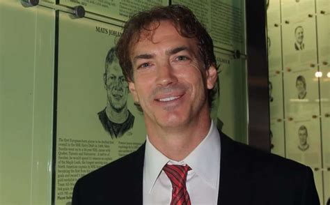 VIDEO: One-on-one with 2012 Hockey Hall of Fame inductee Joe Sakic - The Hockey News