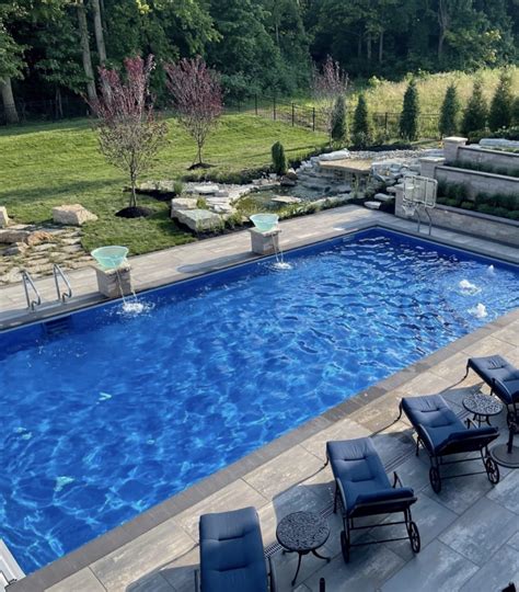 20 Beautiful Hillside Pool Ideas with Retaining Walls - Nikki's Plate