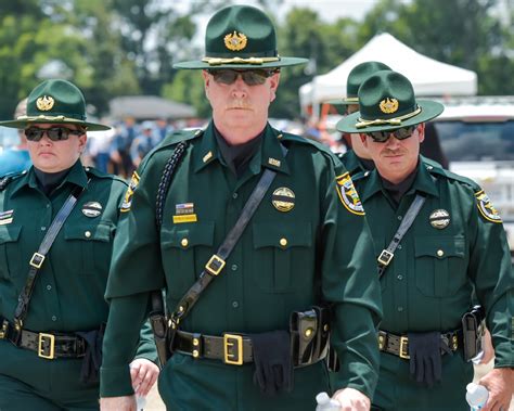 Local police attend memorials for Baton Rouge, La. officers | KOMO