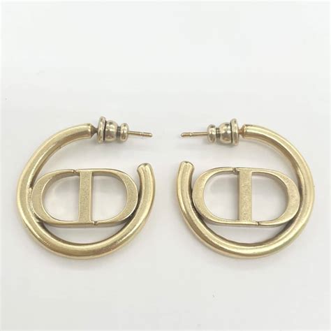 GUCCI Pearl Double G Heart earrings - BACALLI - Luxury Consignment