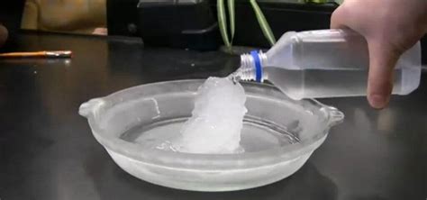 5 wild chemistry science experiments that will blow your mind - InquiBox