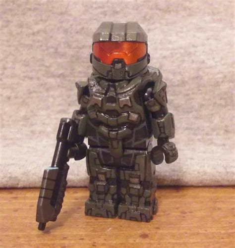 Custom Lego MOC of the Week! Custom lego Halo 4 Master Chief @dylanallthemost - BrickWarriors