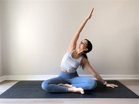 9 Gentle Seated Yoga Poses For Beginners — Jessica Richburg