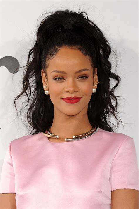 Rihanna Posts No Makeup Selfies and Looks Flawless, Plus Other Celebs Who Look Better Without Makeup