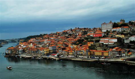 File:Porto (Oporto), Portugal.jpg - Wikimedia Commons