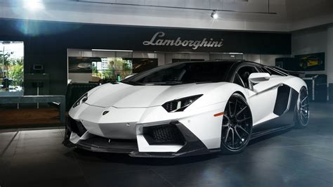 White and black Lamborghini hyper car, Lamborghini, Lamborghini Aventador HD wallpaper ...