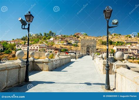 Toledo, Spain. San Martin Bridge Stock Image - Image of tourism, toledo: 290805909