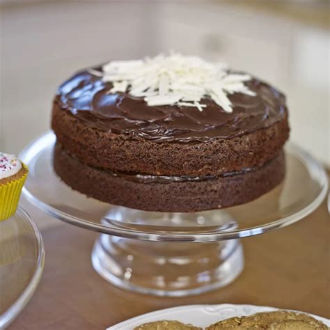 mary berry chocolate cake with ganache icing