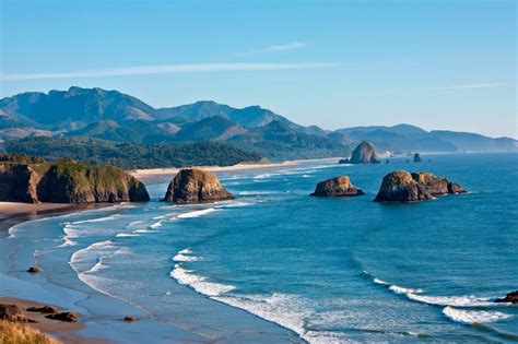 Cannon Beach, Oregon Coast | Cannon beach, Oregon coast, Shoreline