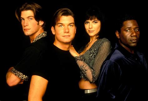 8 sci-fi TV shows from the '90s you forgot existed