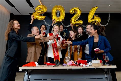 30 New Year's 2025 Party Ideas for Office (Workplace Celebrations) - iPhone2Lovely