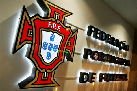 Sede da Federação Portuguesa de Futebol foi assaltada - PÚBLICO