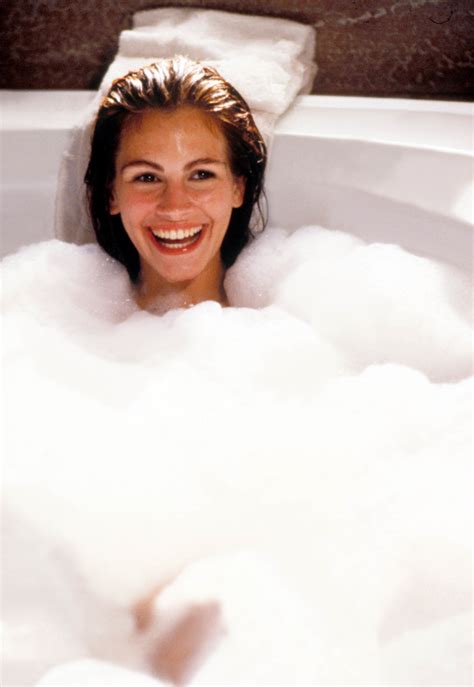 Pretty Woman, Julia Roberts, bathtub - Julia Roberts' iconic fashion moments from Pretty Woman ...