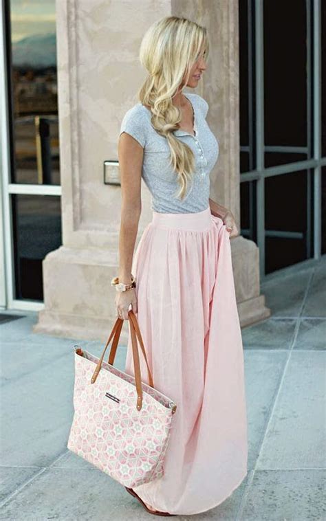 Pastel pink outfits that you can wear in the summer time