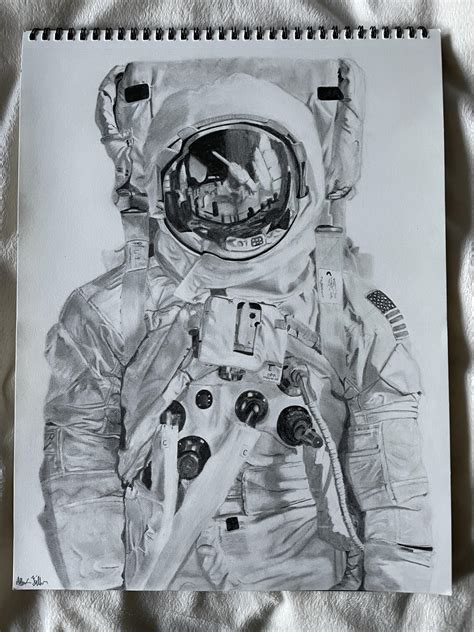 My graphite astronaut, fav drawing I’ve done! : r/drawing