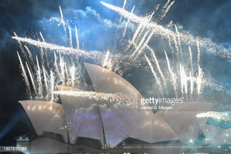 1,772 Sydney Opera House Fireworks Stock Photos, High-Res Pictures, and Images - Getty Images