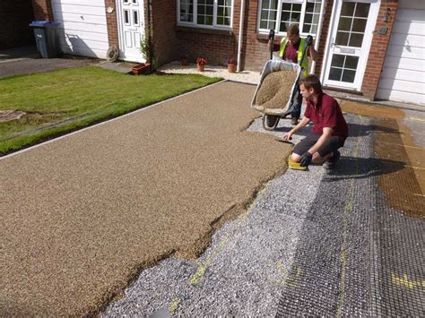 Why Choose Resin Over Other Driveway Materials? | Leaf Lette